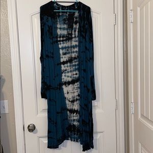 Tie dye design long shrug flows light and airy